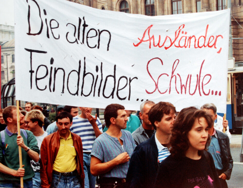 Demo + Transparent: Die alten Feindbilder, Ausländer Schwule
